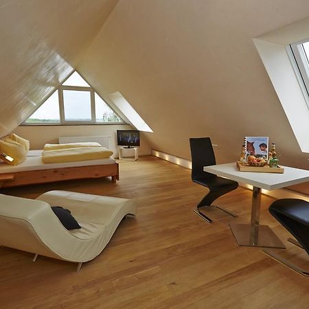 Urlaubsreiterhof Trunk Apartman Igersheim Szoba fotó