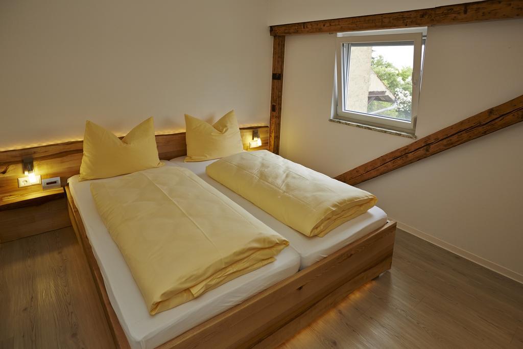 Urlaubsreiterhof Trunk Apartman Igersheim Szoba fotó