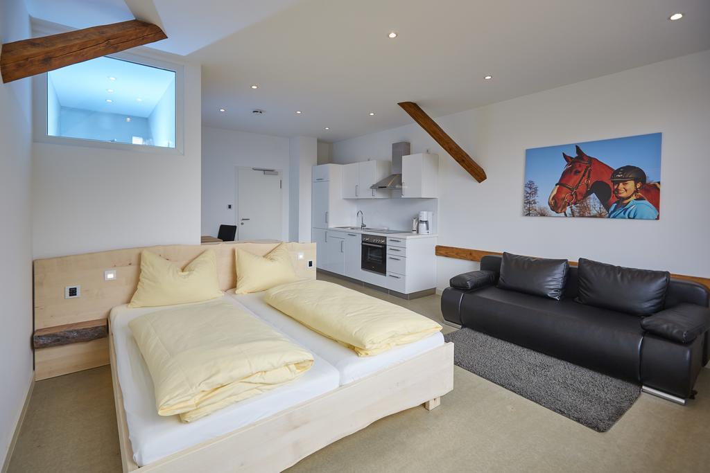 Urlaubsreiterhof Trunk Apartman Igersheim Kültér fotó