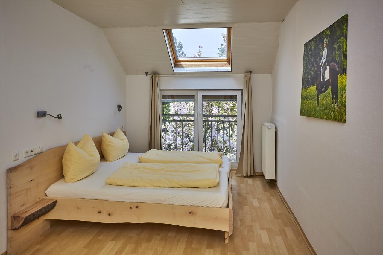 Urlaubsreiterhof Trunk Apartman Igersheim Kültér fotó